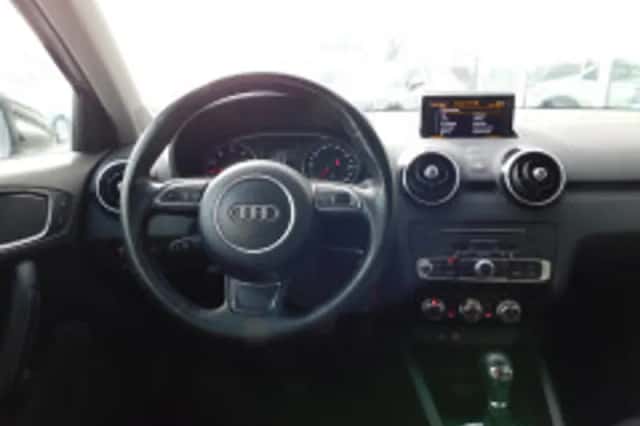 Audi A1-sportback (2018) thumbnail 3