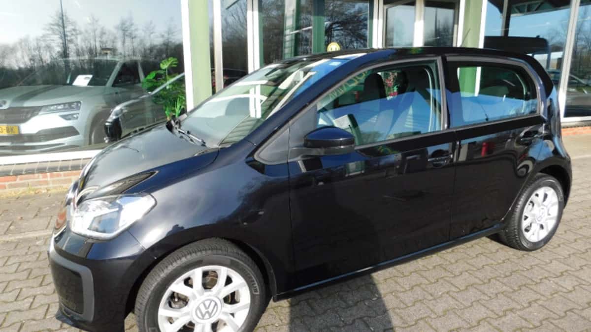 Volkswagen Up (2017) — foto 1