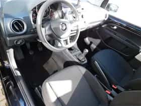 Volkswagen Up (2017) thumbnail 61