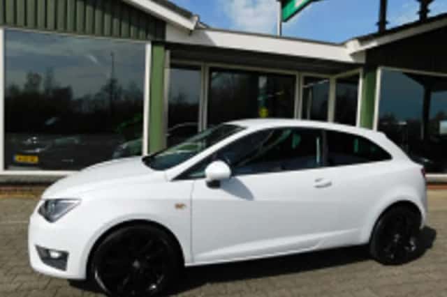 SEAT Ibiza (2016) thumbnail 5