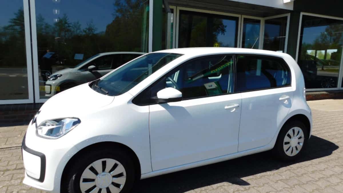 Volkswagen Up (2021) — foto 1