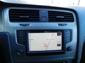 Volkswagen Golf (2015) thumbnail 21