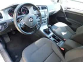Volkswagen Golf (2015) thumbnail 42