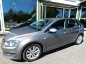 Volkswagen Golf (2015) thumbnail 45