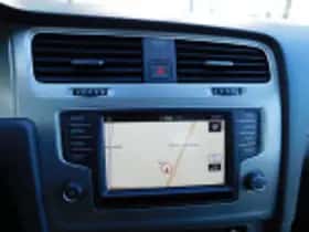Volkswagen Golf (2015) thumbnail 55