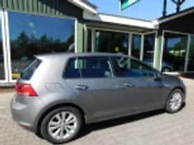 Volkswagen Golf (2015) thumbnail 68