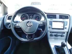 Volkswagen Golf (2015) thumbnail 9