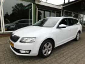 Škoda Octavia (2015) thumbnail 34