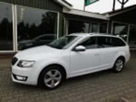 Škoda Octavia (2015) thumbnail 39