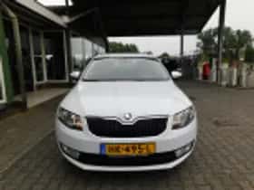 Škoda Octavia (2015) thumbnail 40