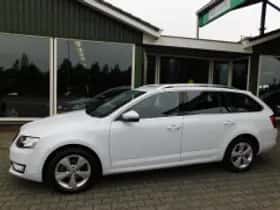 Škoda Octavia (2015) thumbnail 5