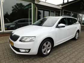 Škoda Octavia (2015) thumbnail 62