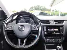 Škoda Octavia (2015) thumbnail 64