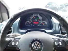 Volkswagen Up (2017) thumbnail 17