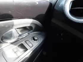 Volkswagen Up (2017) thumbnail 19