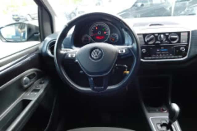 Volkswagen Up (2017) thumbnail 3