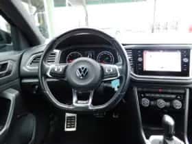 Volkswagen T-Roc (2020) thumbnail 3