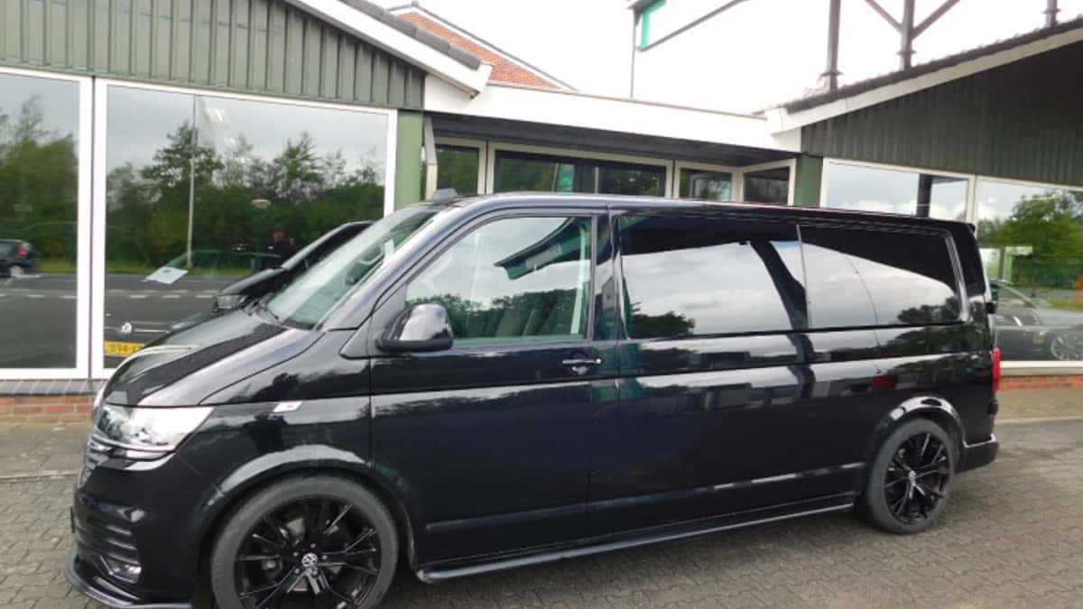 Volkswagen Transporter (2022) — foto 1
