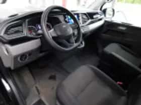Volkswagen Transporter (2022) thumbnail 37