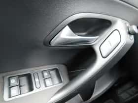 Volkswagen Polo (2012) thumbnail 21
