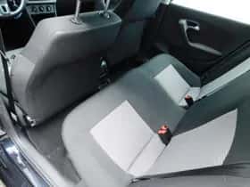 Volkswagen Polo (2012) thumbnail 27