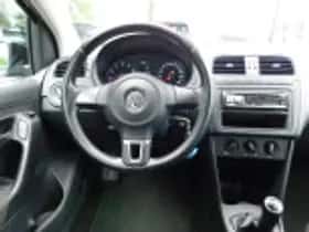 Volkswagen Polo (2012) thumbnail 38
