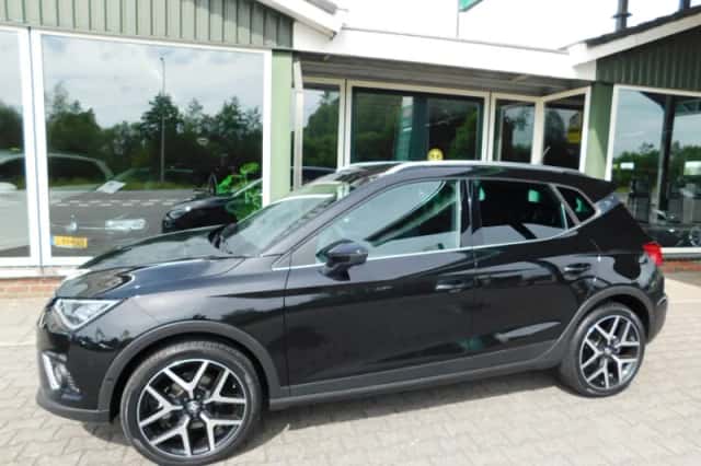 SEAT Arona (2019) thumbnail 1