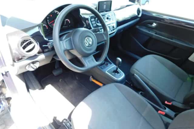 Volkswagen Up (2014) thumbnail 2
