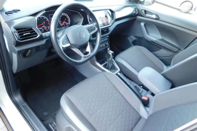 Volkswagen T-Cross (2021) thumbnail 2