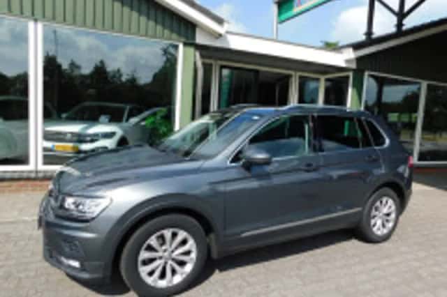 Volkswagen Tiguan (2019) thumbnail 5