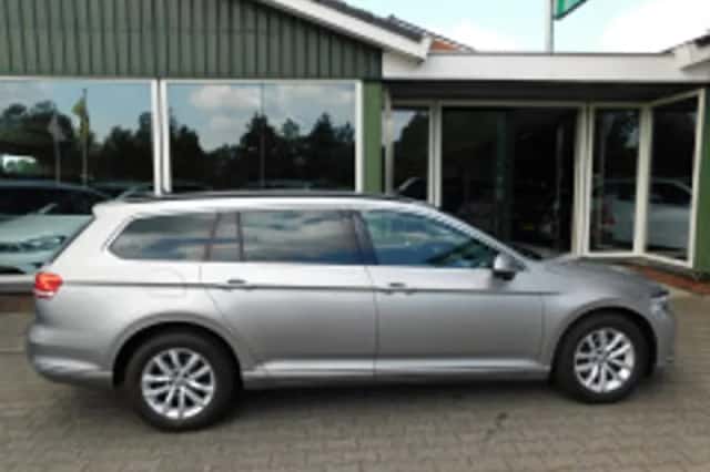 Volkswagen Passat (2016) thumbnail 4