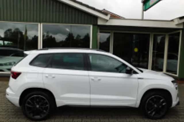 Škoda Karoq (2022) thumbnail 4