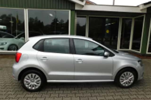 Volkswagen Polo (2015) thumbnail 4