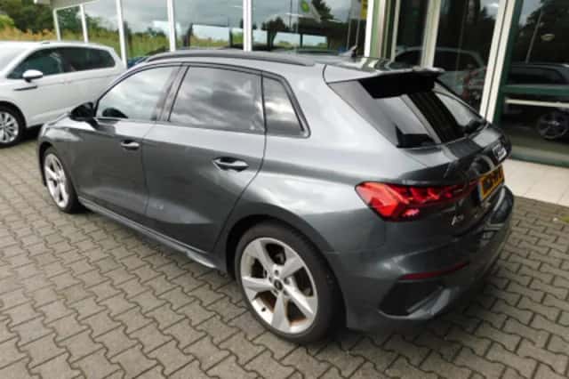 Audi A3 (2024) thumbnail 2