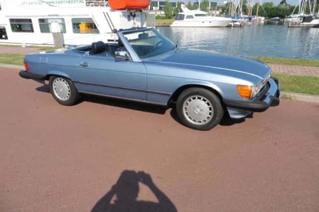 Mercedes-Benz 560 SL (1986) thumbnail 6