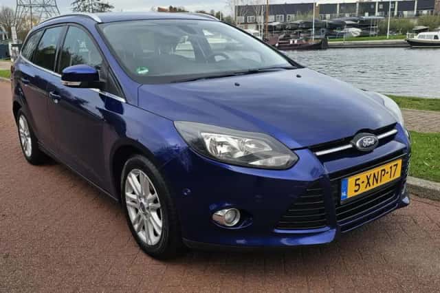 Ford Focus (2014) thumbnail 2
