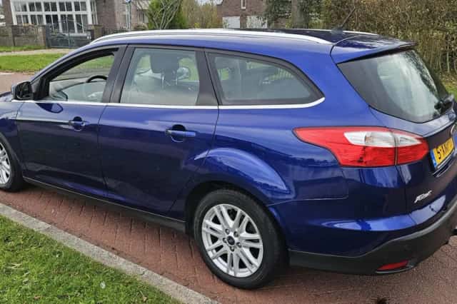 Ford Focus (2014) thumbnail 4
