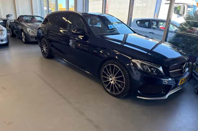 Mercedes-Benz C-Klasse (2015) thumbnail 3