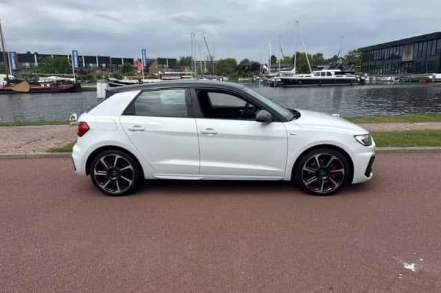 Audi A1 (2019) thumbnail 4