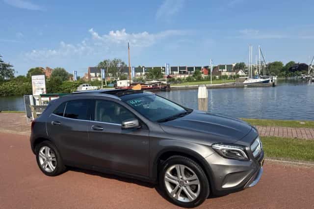 Mercedes-Benz GLA-Klasse (2016) thumbnail 2