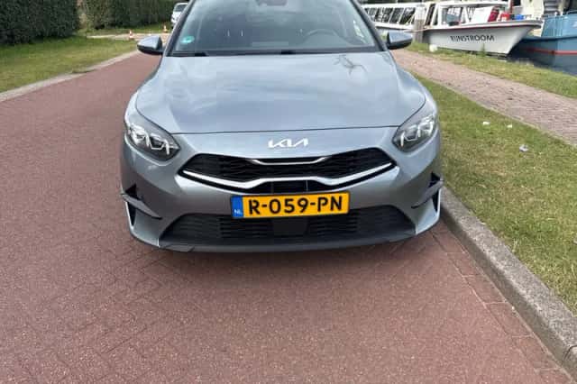 Kia Ceed Sportswagon (2022) thumbnail 4
