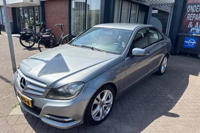 Mercedes-Benz C-Klasse (2013) thumbnail 3