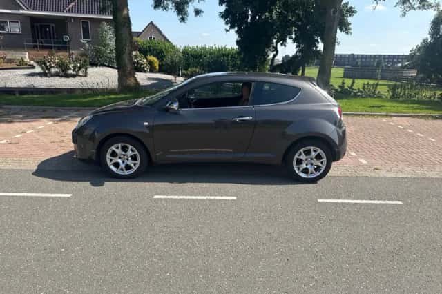 Alfa Romeo Mito (2015) thumbnail 4