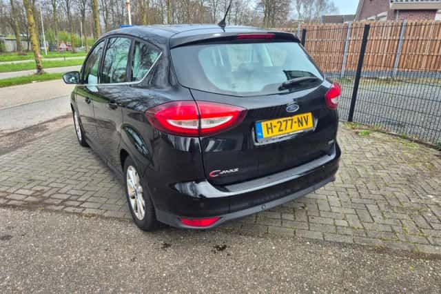 Ford C-Max (2016) thumbnail 4