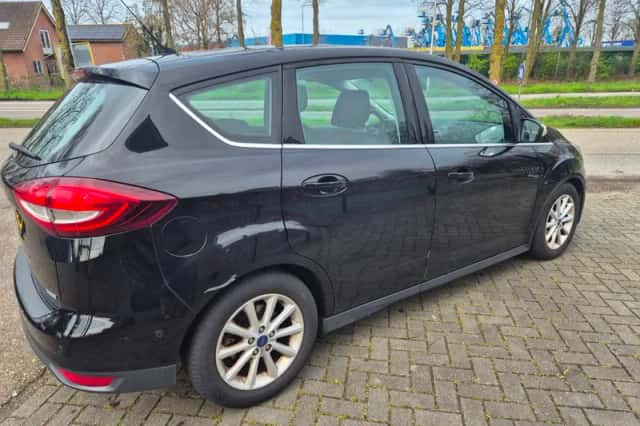 Ford C-Max (2016) thumbnail 6