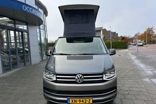Volkswagen Multivan (2018) thumbnail 3