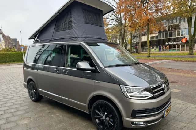 Volkswagen Multivan (2018) thumbnail 5