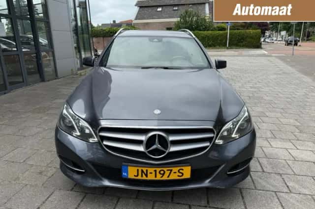 Mercedes-Benz E-Klasse (2015) thumbnail 2