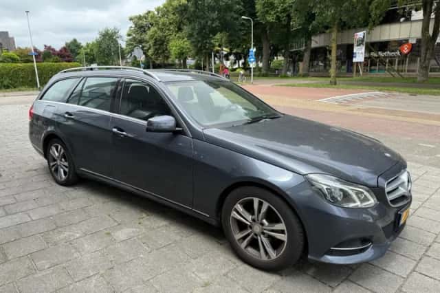 Mercedes-Benz E-Klasse (2015) thumbnail 3