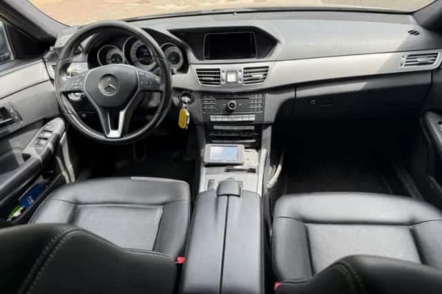 Mercedes-Benz E-Klasse (2015) thumbnail 6